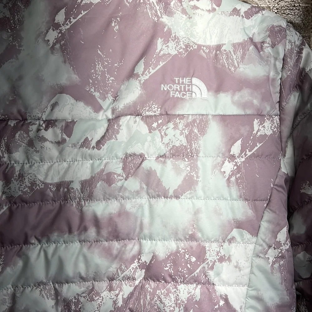 The North Face Pink/White Reversible Mossbud Swirl Coat Jacket Girl's‎ Size XL
